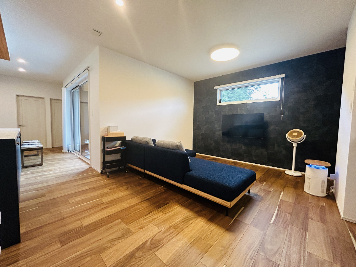 N-DESIGN HOUSEの施工事例「木の温もりと黒が映える、上質な平屋暮らし 016.」の公式掲載写真