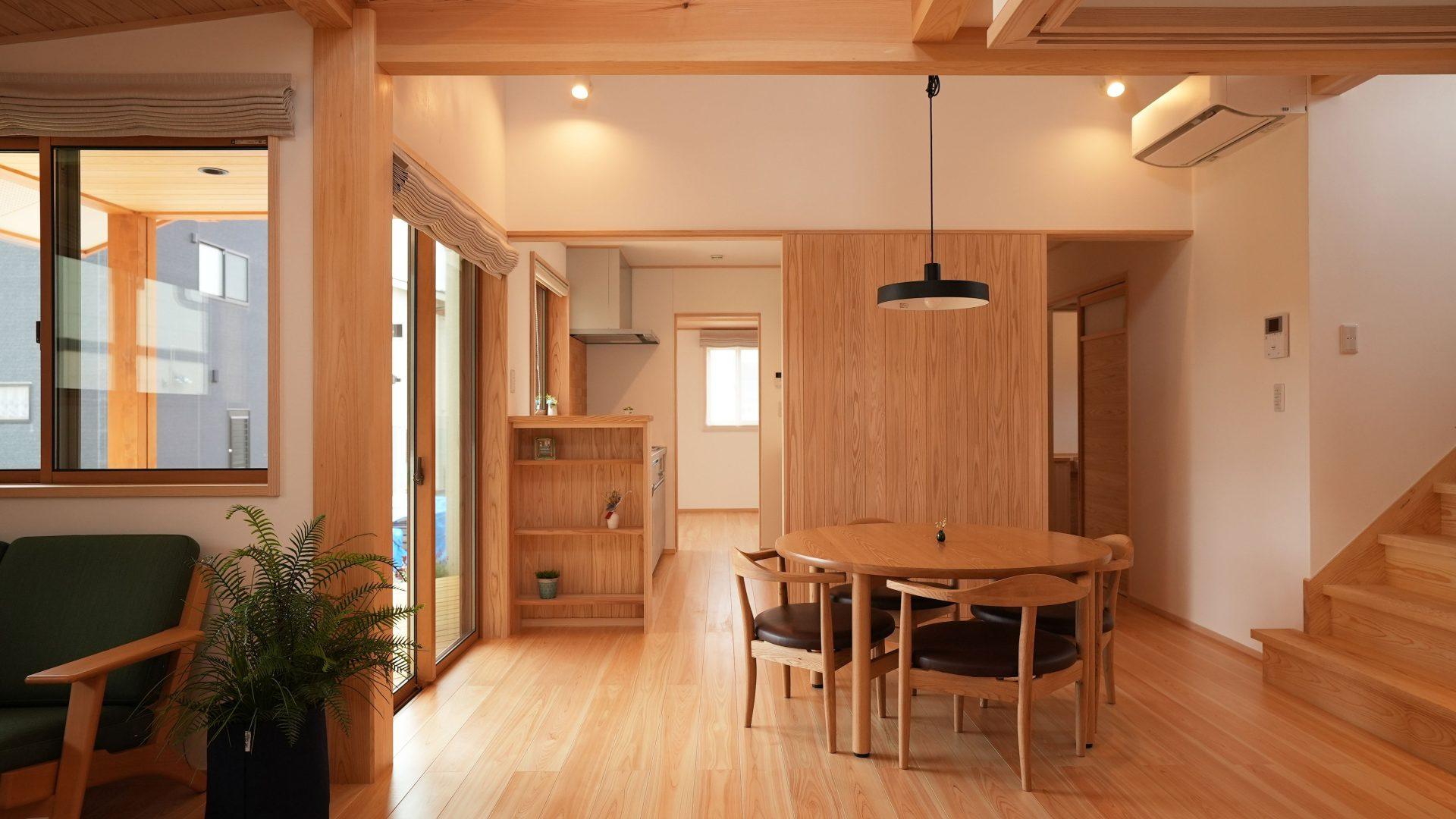 四季工房の施工事例「家族が集い笑顔あふれる平屋＋ロフトの家」の公式掲載写真